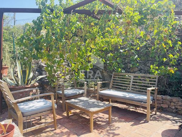 Maison en pierre avec vue panoramique - un cadre unique