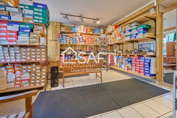 CESSION DE FONDS DE COMMERCES CHAUSSURES POUR ENFANTS LEVALLOIS local commercial de 44 m2 avec une vitrine de 8 mètres