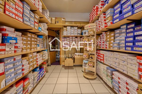 CESSION DE FONDS DE COMMERCES CHAUSSURES POUR ENFANTS LEVALLOIS local commercial de 44 m2 avec une vitrine de 8 mètres