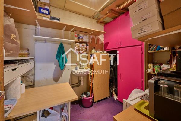 CESSION DE FONDS DE COMMERCES CHAUSSURES POUR ENFANTS LEVALLOIS local commercial de 44 m2 avec une vitrine de 8 mètres