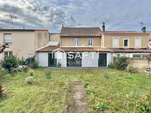 MAISON 4 CHAMBRES DONT UNE SUITE PARENTALE + GARAGE A NIORT