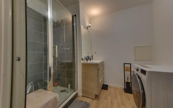 Appartement à vendre    2 pièces • 41,31 m2 Le Blanc-Mesnil