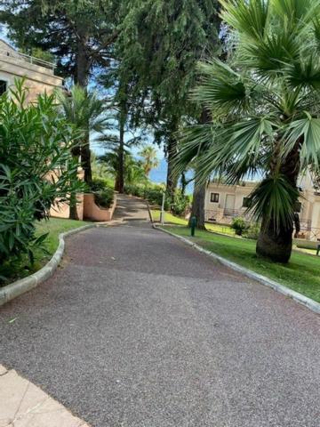 APPARTEMENT 2 PIECES CANNES CROIX DES GARDES