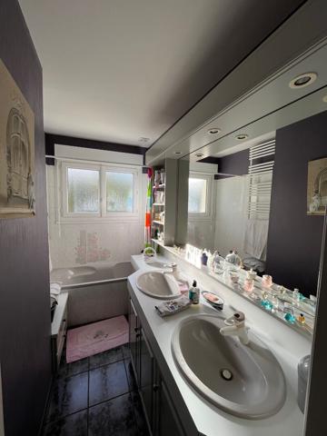 MAISON SAINT JULIEN DE CONCELLES 3 CHAMBRES ET 1 BUREAU