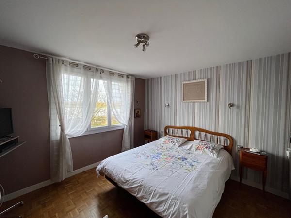 MAISON SAINT JULIEN DE CONCELLES 3 CHAMBRES ET 1 BUREAU