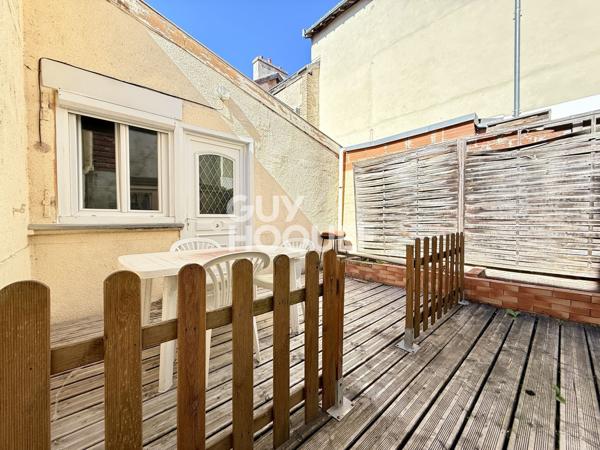 Appartement T1 avec mezzanine à vendre à Reims, quartier Cernay, avec terrasse