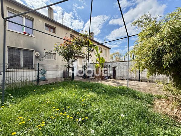 À vendre Maison Reims avec garage et jardin.