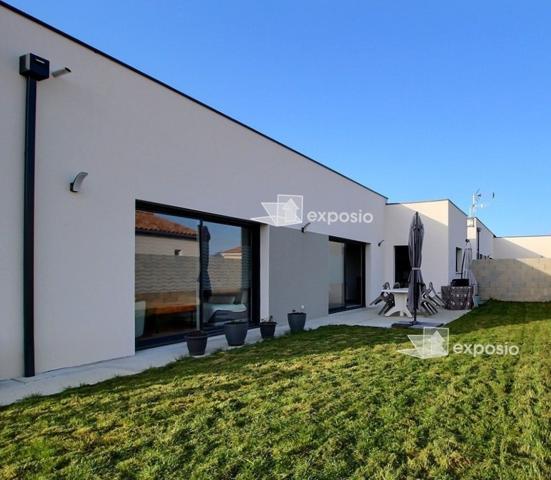 Maison Coulon 5 pièce(s) 124.93 m2, plain pied de 2024.