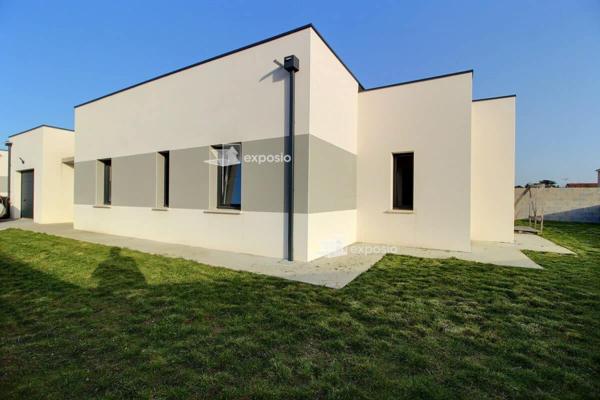 Maison Coulon 5 pièce(s) 124.93 m2, plain pied de 2024.