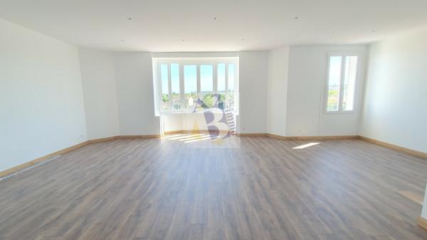 Vente appartement Angouleme (16000), 123.00m² avec 5 pièce(s) dont 3 chambre(s). Agence Allard Brimeaud