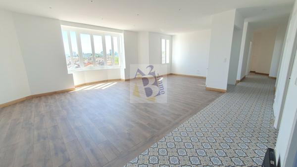Vente appartement Angouleme (16000), 123.00m² avec 5 pièce(s) dont 3 chambre(s). Agence Allard Brimeaud