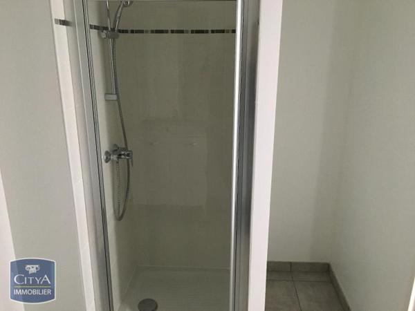 Appartement à louer 2 pièces 54.77m²