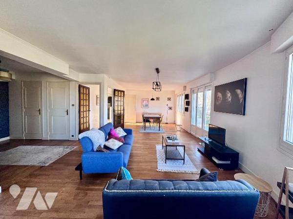 BREST, secteur PILIER ROOUGE/ SAINT MARC. A proximité immédiate des commodités et transports. C...