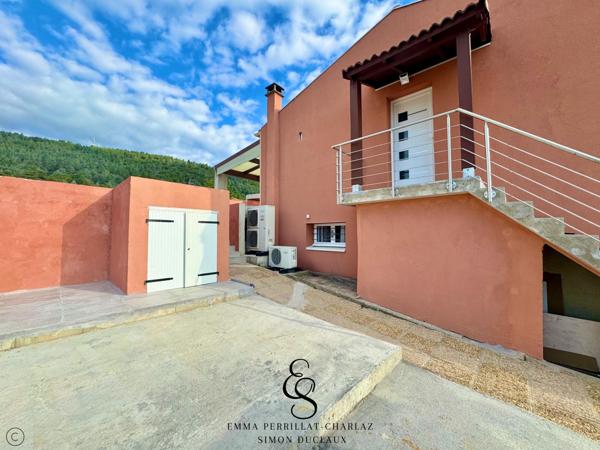 Laissez-vous séduire par la tranquillité et la vue imprenable sur les montagnes