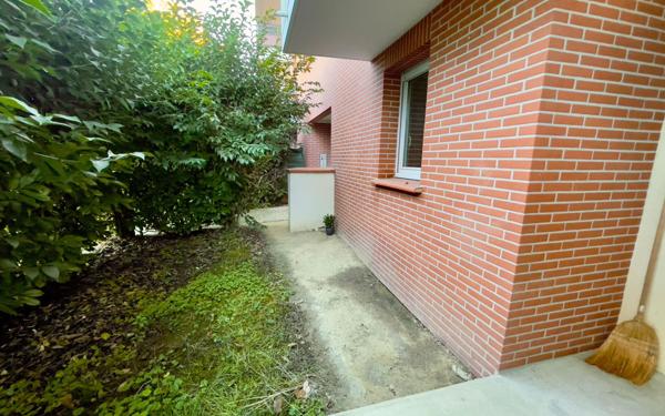 Appartement à vendre    2 pièces • 34 m2 Pompertuzat