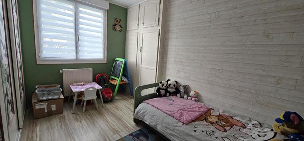 Maison familiale de 116 m²  habitable, offrant 4 chambres et un grand jardin