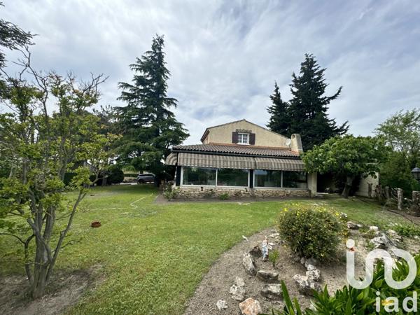 Maison traditionnelle 6 pièces de 125 m² à Vedène (84270)