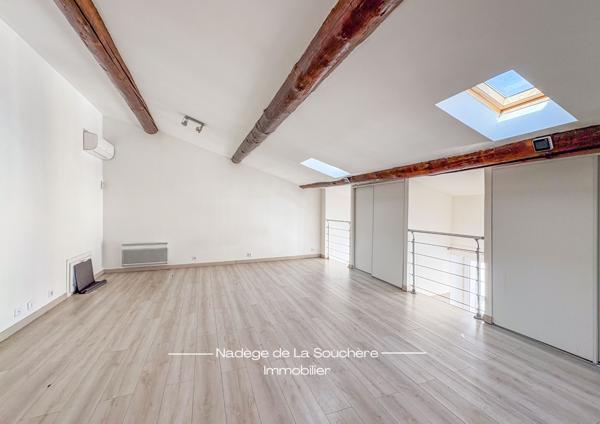 Marseille (13006) Lodi: Coup de cœur pour ce Duplex Esprit Loft baigné de lumière