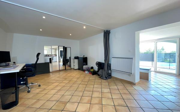 Maison à vendre    6 pièces •  Saint-Clément-de-Rivière