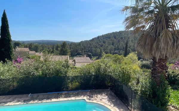 Maison à vendre    6 pièces •  Saint-Clément-de-Rivière