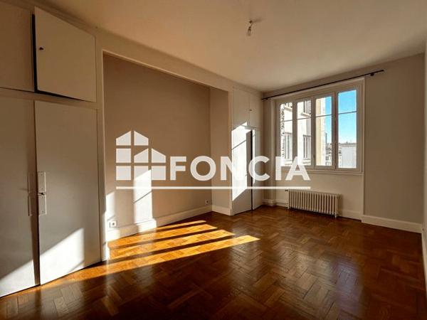 Location Appartement 4 pièces 103.58 m² - 62 RUE DUQUESNE Lyon 69006