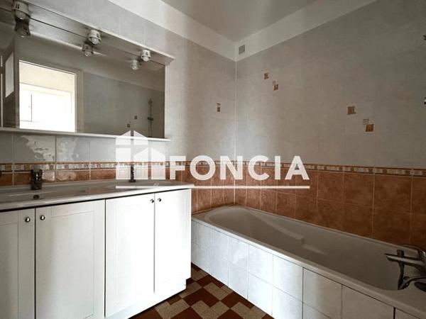 Location Appartement 4 pièces 103.58 m² - 62 RUE DUQUESNE Lyon 69006