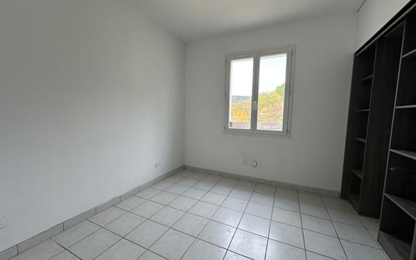 Maison à vendre    4 pièces •  Magrie