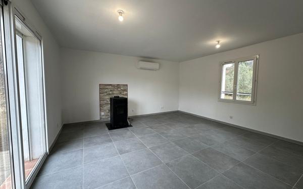 Maison à vendre    4 pièces •  Magrie