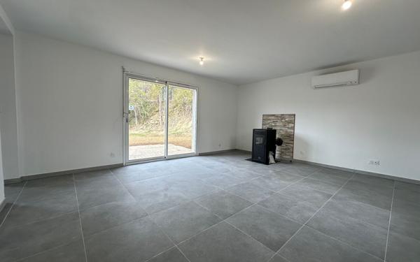 Maison à vendre    4 pièces •  Magrie