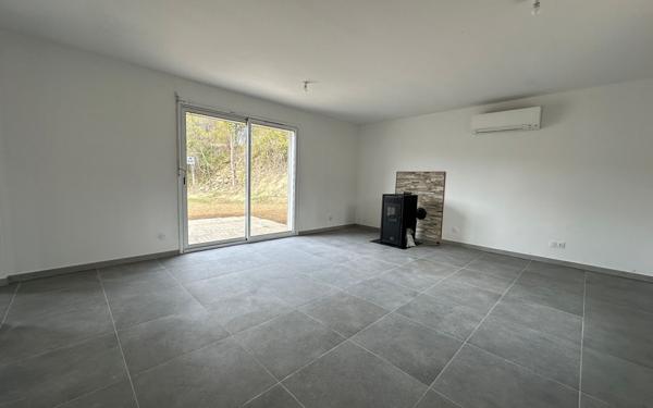 Maison à vendre    4 pièces •  Magrie