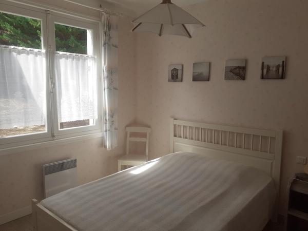 A la Barre de Monts, à quelques pas de la plage, charmante maison avec un petit sous-sol, sur une propriété de 522 m2.