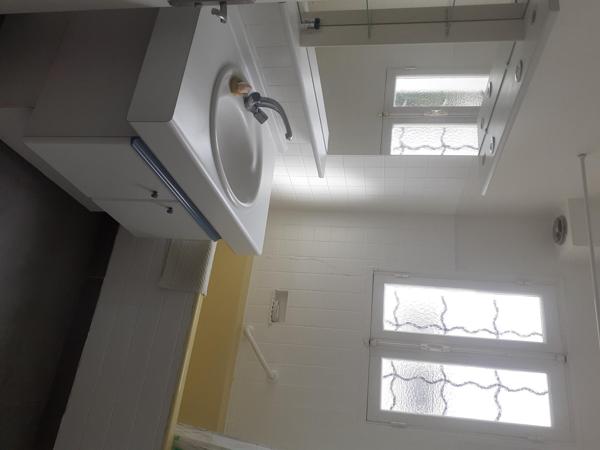 A la Barre de Monts, à quelques pas de la plage, charmante maison avec un petit sous-sol, sur une propriété de 522 m2.