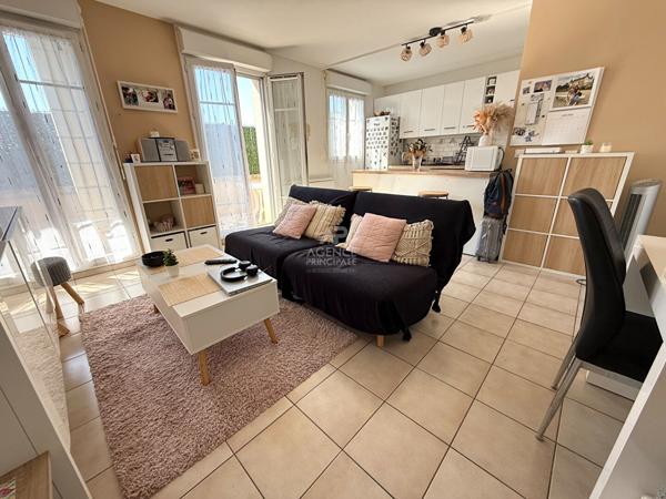 Appartement Carrieres Sous Poissy 1 pièce(s) 33 m2 130 000 € **  - Référence  9234