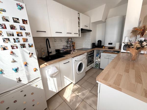 Appartement Carrieres Sous Poissy 1 pièce(s) 33 m2 130 000 € **  - Référence  9234
