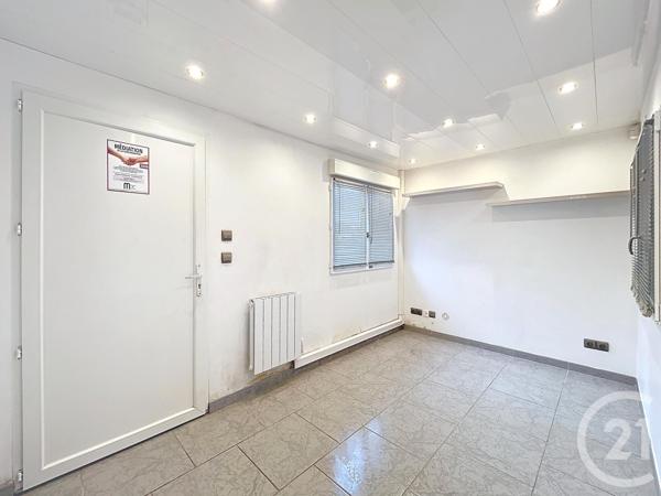 à vendre  200 m2 TINQUEUX - 51