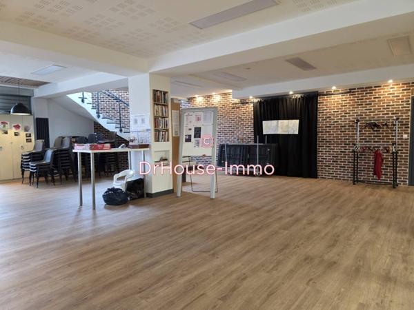 Bureau à vendre 10 pièces de 600 m²