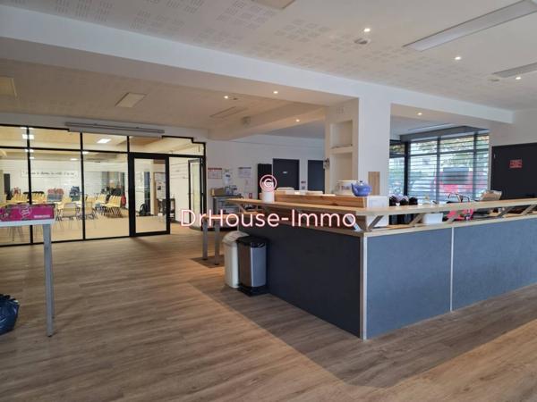 Bureau à vendre 10 pièces de 600 m²