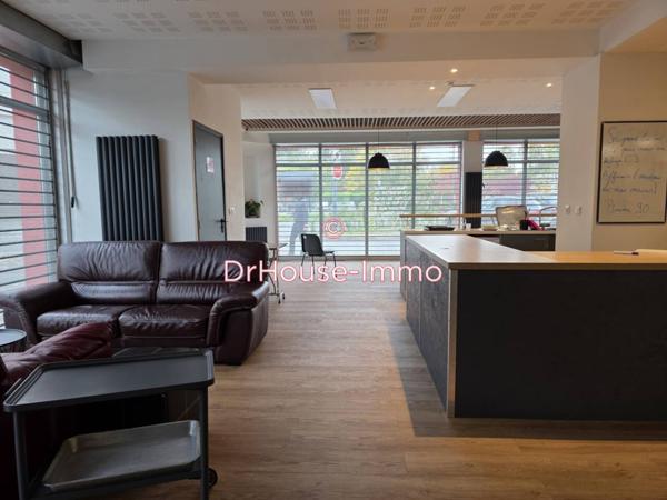 Bureau à vendre 10 pièces de 600 m²