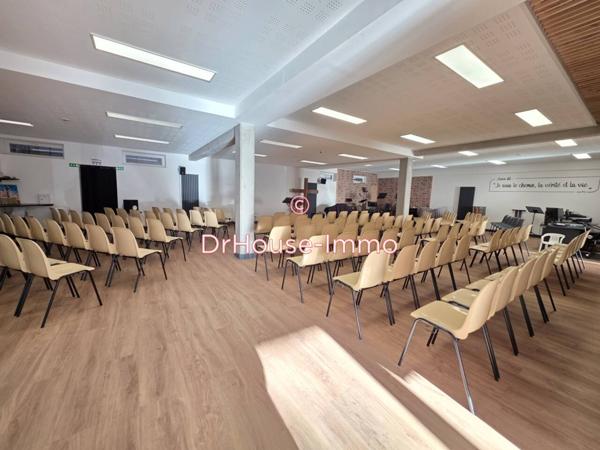 Bureau à vendre 10 pièces de 600 m²