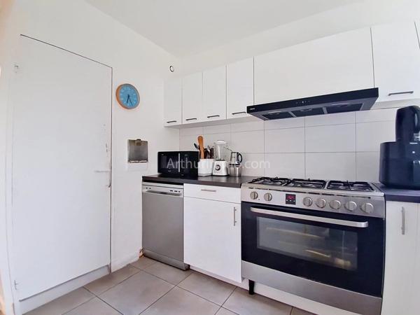Vente                                                      Appartement
                        
                     4 pièces                      86 m2                     à Épinay-sous-Sénart