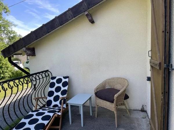 Charmante maison de 1 chambre à Saint-Bazile