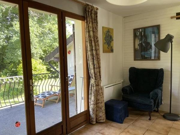 Charmante maison de 1 chambre à Saint-Bazile