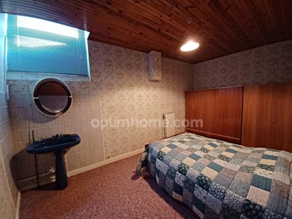 A VENDRE MAISON BOURGEOISE 4 CHAMBRES, JARDINS, GARAGE, SANS VIS A VIS!!