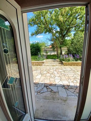 A VENDRE MAISON BOURGEOISE 4 CHAMBRES, JARDINS, GARAGE, SANS VIS A VIS!!