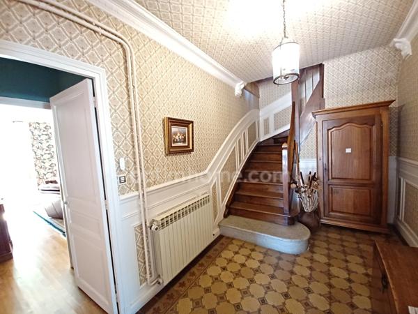 A VENDRE MAISON BOURGEOISE 4 CHAMBRES, JARDINS, GARAGE, SANS VIS A VIS!!