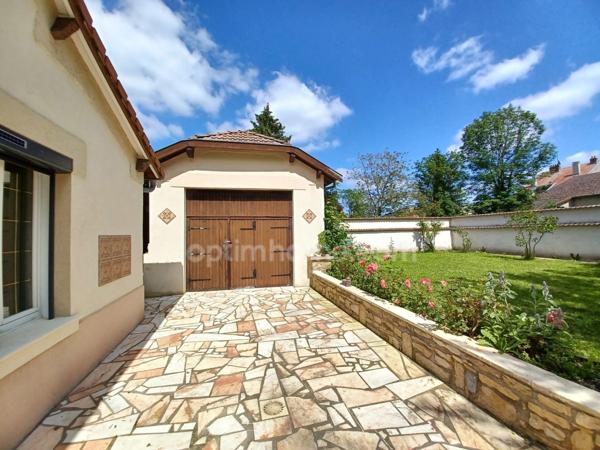 A VENDRE MAISON BOURGEOISE 4 CHAMBRES, JARDINS, GARAGE, SANS VIS A VIS!!