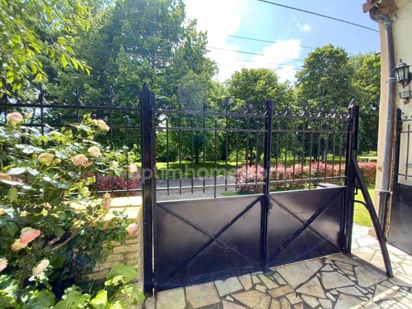 A VENDRE MAISON BOURGEOISE 4 CHAMBRES, JARDINS, GARAGE, SANS VIS A VIS!!