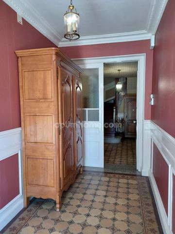 A VENDRE MAISON BOURGEOISE 4 CHAMBRES, JARDINS, GARAGE, SANS VIS A VIS!!