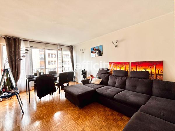 Appartement
         4 pièces
        - 88 m² 434 000 € *