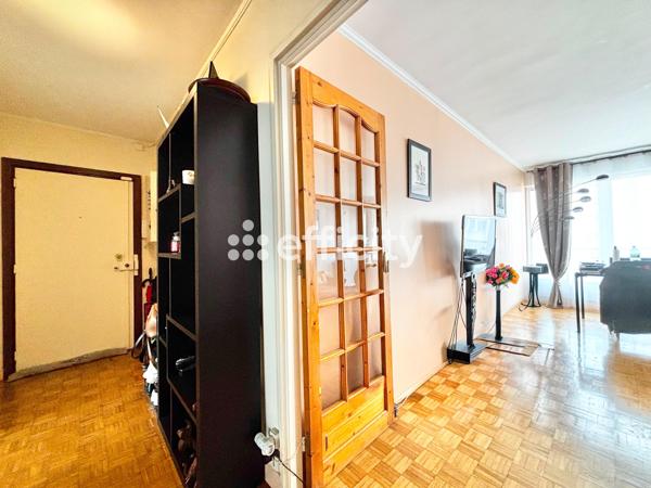 Appartement
         4 pièces
        - 88 m² 434 000 € *